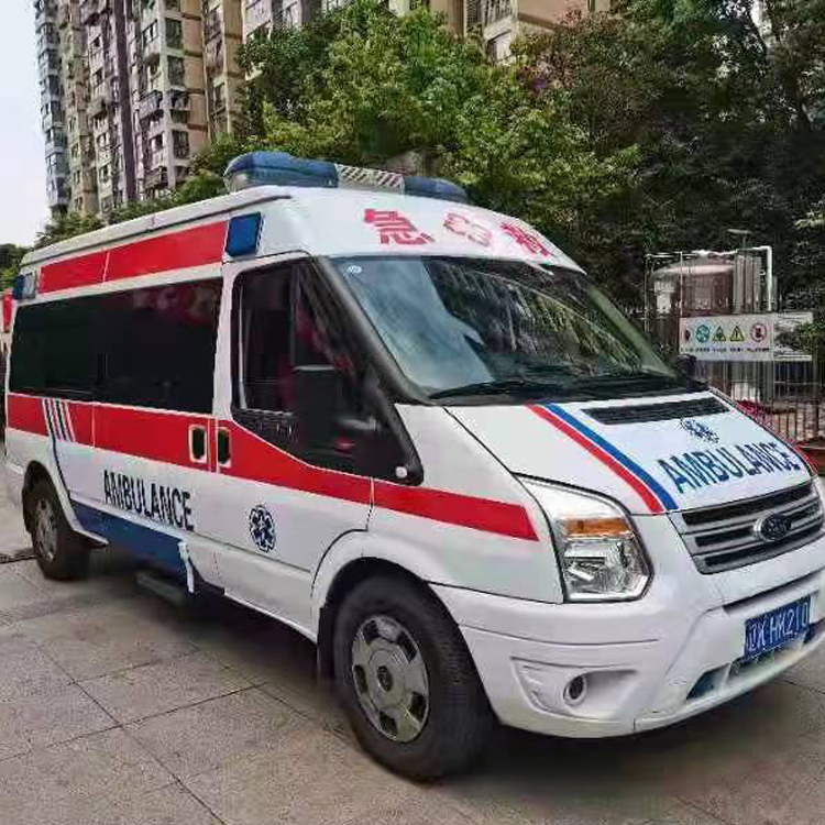 白茅湖农场长途救护车护送病人返乡